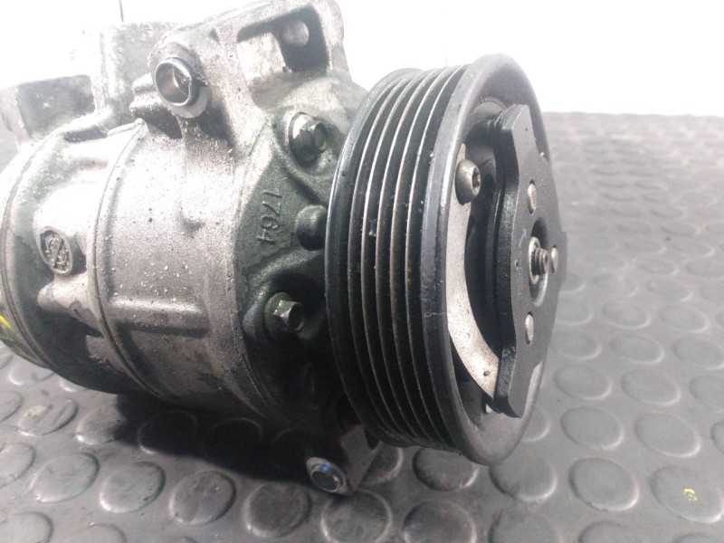Recambio de compresor aire acondicionado para volkswagen crafter kasten (sy) furgón 35 bl ta fwd referencia OEM IAM 5Q0820803M  