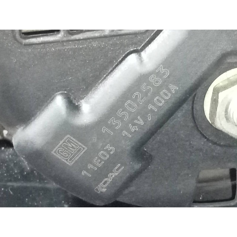 Recambio de alternador para opel insignia berlina edition referencia OEM IAM 13502583  P3-A4-3-3