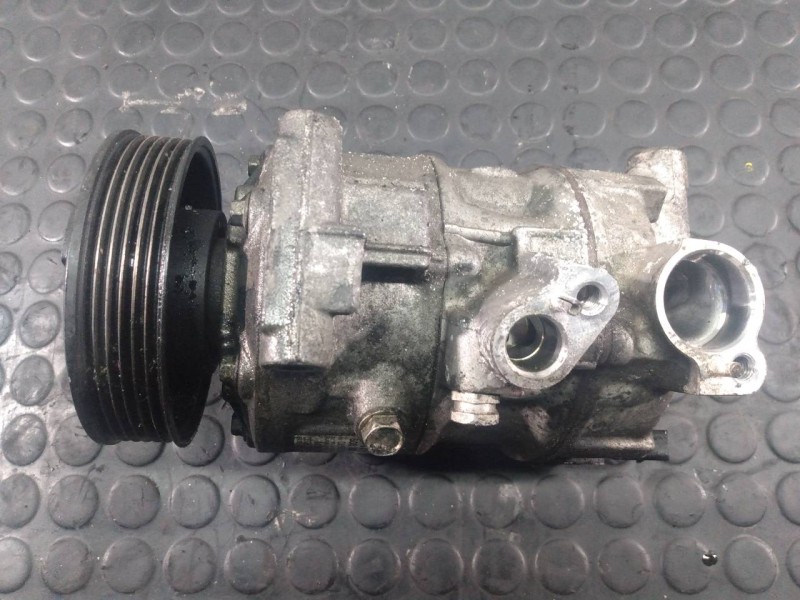 Recambio de compresor aire acondicionado para volkswagen crafter kasten (sy) furgón 35 bl ta fwd referencia OEM IAM 5Q0820803M  