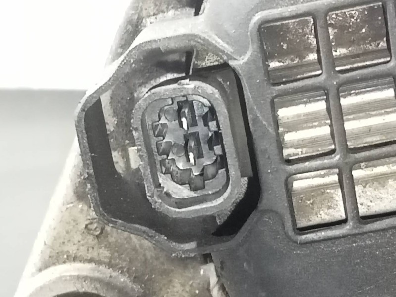 Recambio de alternador para opel insignia berlina edition referencia OEM IAM 13502583  P3-A4-3-3