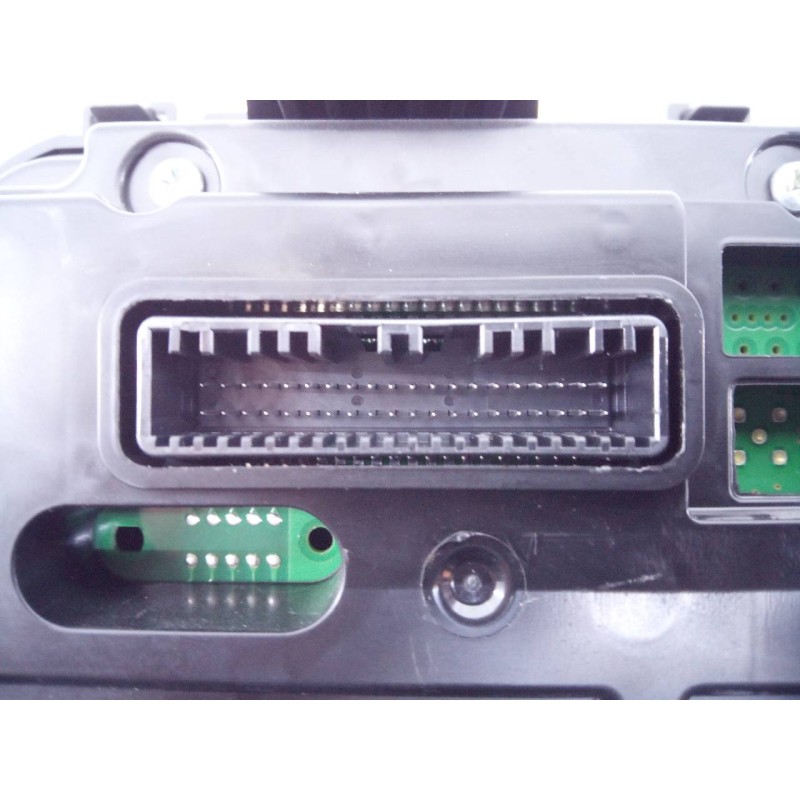 Recambio de cuadro instrumentos para hyundai i20 klass referencia OEM IAM 94023Q0022 11004677401U E3-A3-50-3