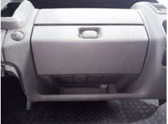 Recambio de salpicadero para renault trafic combi (ab 4.01) passenger privilege  combi corto referencia OEM IAM   P2-B4-31 2