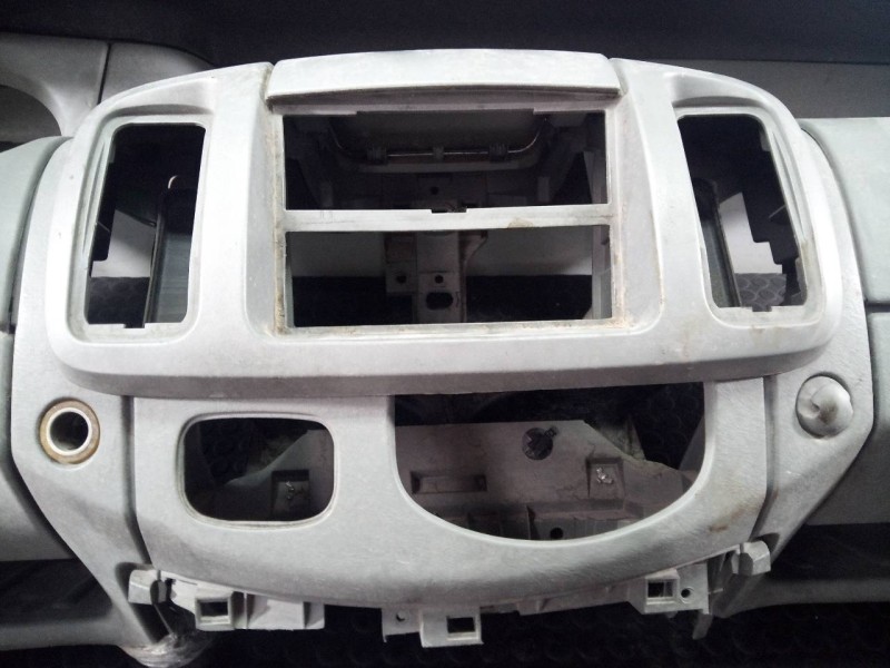 Recambio de salpicadero para renault trafic combi (ab 4.01) passenger privilege  combi corto referencia OEM IAM   P2-B4-31