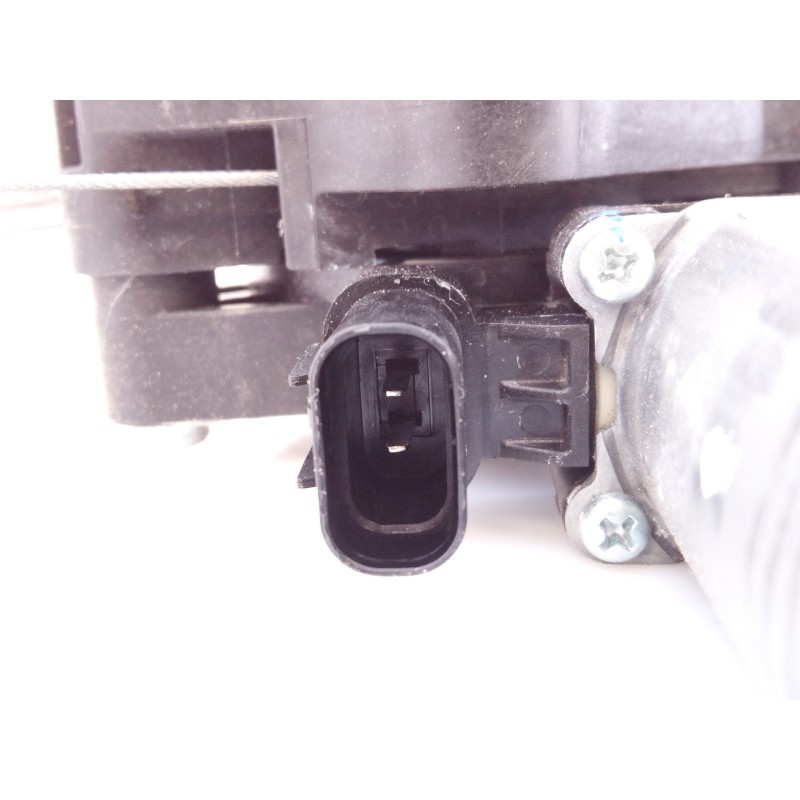 Recambio de elevalunas delantero derecho para hyundai i20 klass referencia OEM IAM 82402Q0010 82460Q0000 E2-B5-40-2