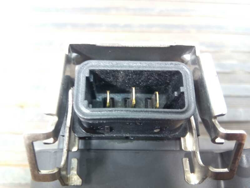 Recambio de bobina encendido para bmw serie 3 berlina (e36) referencia OEM IAM 0221504004 1703227 E3-A2-31-1