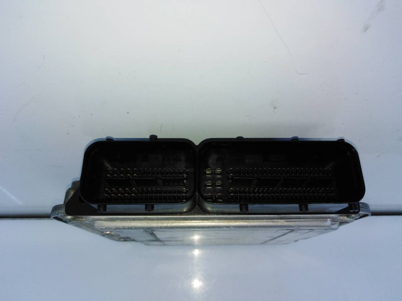 Recambio de centralita motor uce para opel insignia berlina edition referencia OEM IAM 55577619 0282017453 E3-B5-18-2