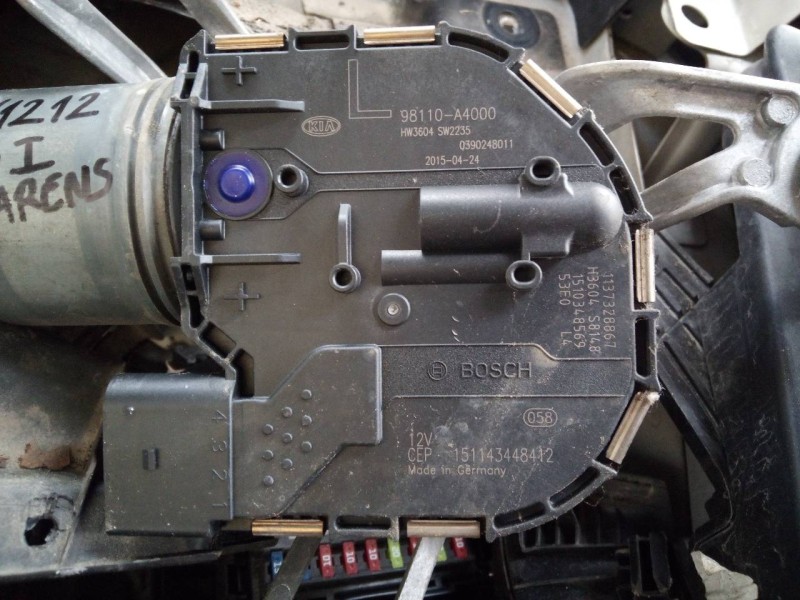 Recambio de motor limpia delantero para kia carens ( ) drive referencia OEM IAM 98110A4000  