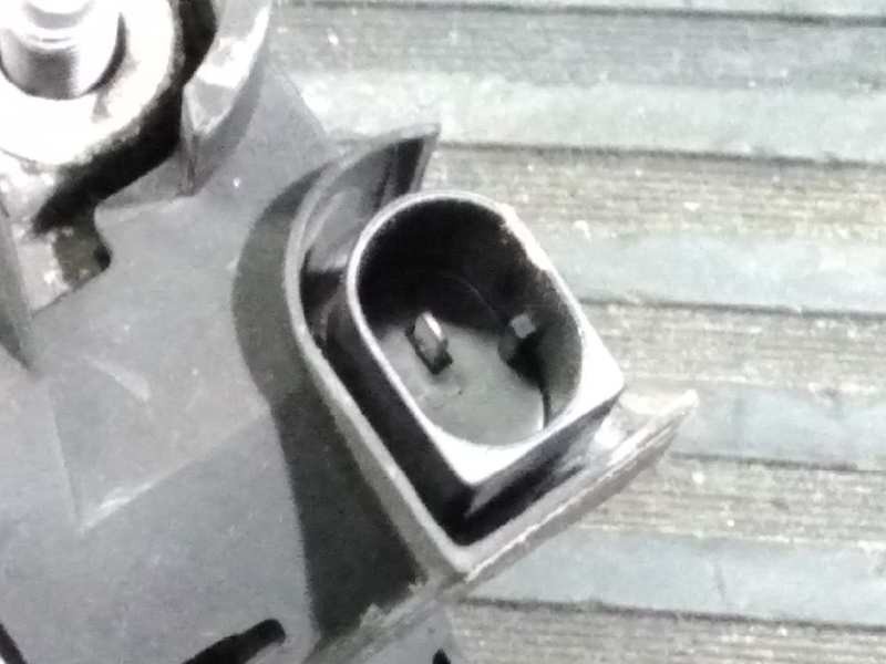 Recambio de alternador para ford focus lim. (cb8) trend referencia OEM IAM AV6N1300DC 2612671B P3-B5-2-1