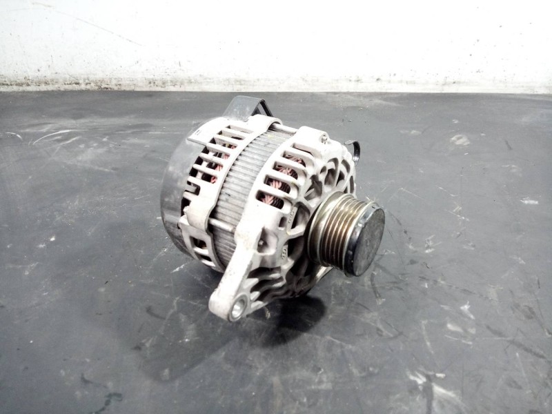 Recambio de alternador para kia carens ( ) drive referencia OEM IAM 8400290 373002A900 P3-B5-9-3