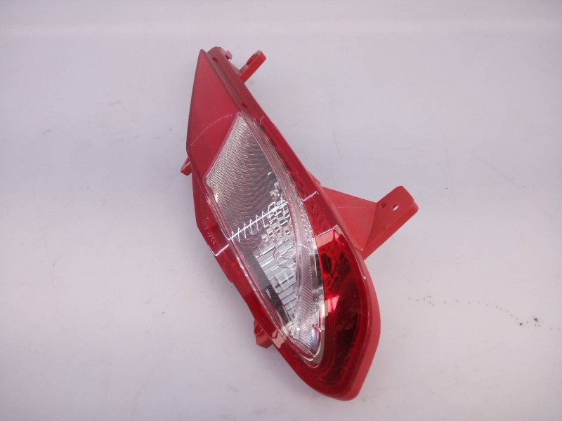 Recambio de piloto trasero derecho de paragolpes para hyundai i20 klass referencia OEM IAM   E2-B5-34-1