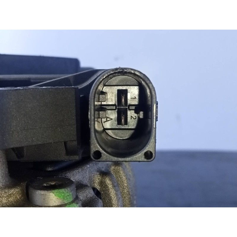 Recambio de alternador para land rover freelander (lr2) td4 e referencia OEM IAM 6G9N10300ADB 0121615021 P3-A4-12-5