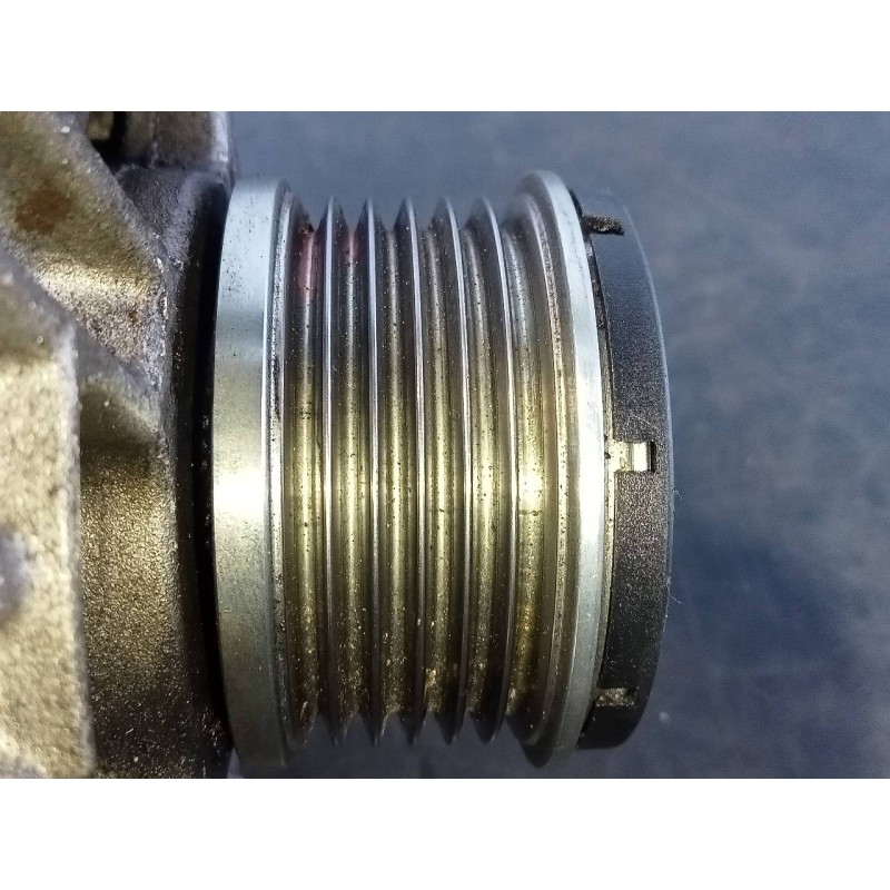 Recambio de alternador para land rover freelander (lr2) td4 e referencia OEM IAM 6G9N10300ADB 0121615021 P3-A4-12-5