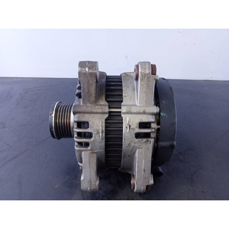 Recambio de alternador para land rover freelander (lr2) td4 e referencia OEM IAM 6G9N10300ADB 0121615021 P3-A4-12-5