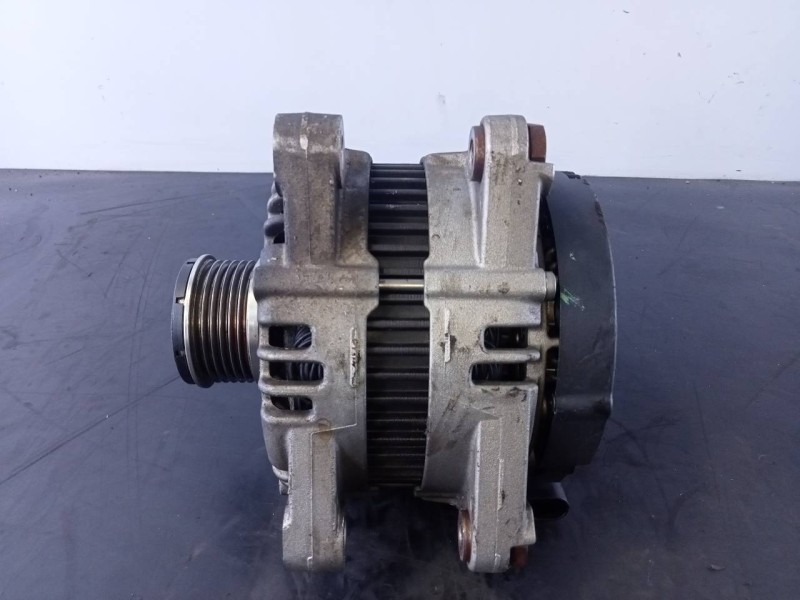 Recambio de alternador para land rover freelander (lr2) td4 e referencia OEM IAM 6G9N10300ADB 0121615021 P3-A4-12-5