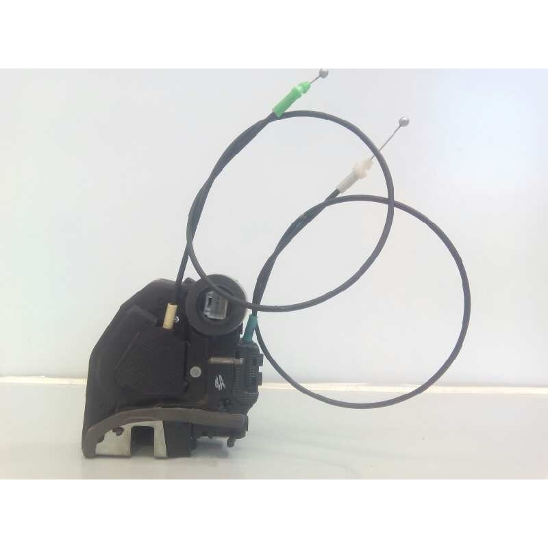 Recambio de cerradura puerta trasera izquierda para toyota corolla (e15) premium referencia OEM IAM 6906042021  E2-B4-5-1