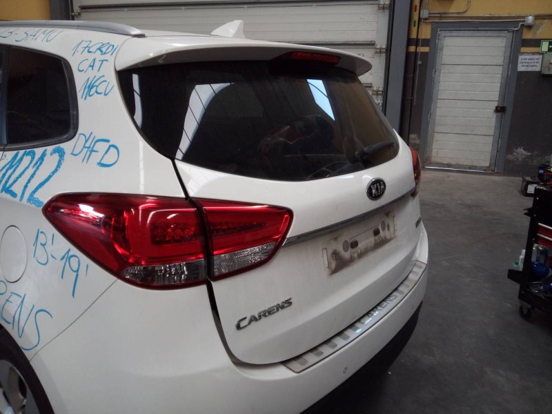 Recambio de porton trasero para kia carens ( ) drive referencia OEM IAM   