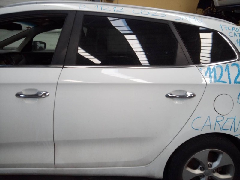 Recambio de puerta trasera izquierda para kia carens ( ) drive referencia OEM IAM   