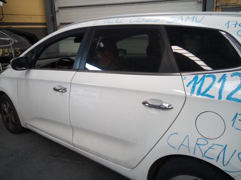 Recambio de puerta trasera izquierda para kia carens ( ) drive referencia OEM IAM   
