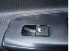 MANDO ELEVALUNAS TRASERO DERECHO 