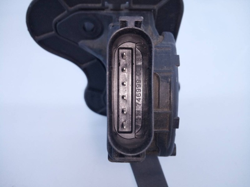 Recambio de pedal acelerador para ford transit caja cerrada ´06 ft 330 k (corto) lkw (camion) referencia OEM IAM 6C119F836CD 6PV