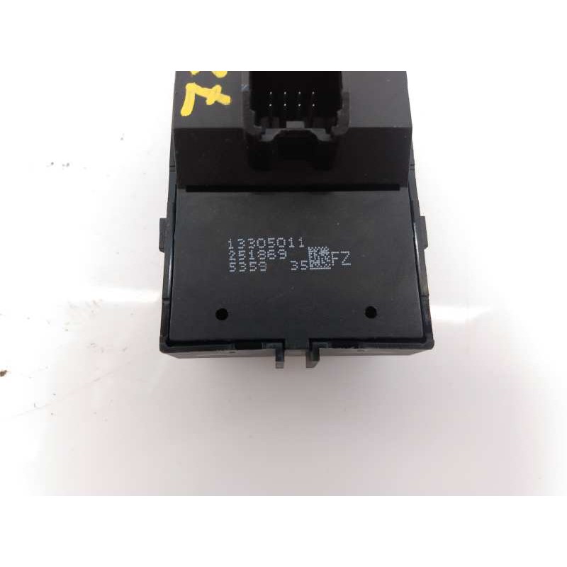 Recambio de mando elevalunas delantero izquierdo para opel mokka excellence referencia OEM IAM 13305011  