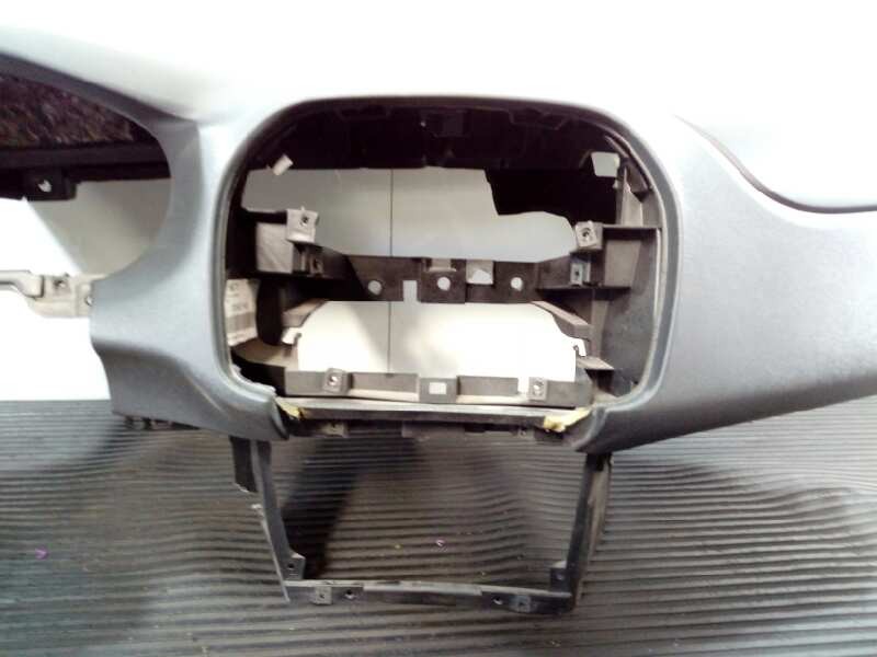 Recambio de salpicadero para fiat bravo (198) 1.6 16v active multijet (77kw) referencia OEM IAM 0735521741  P2-B2-11