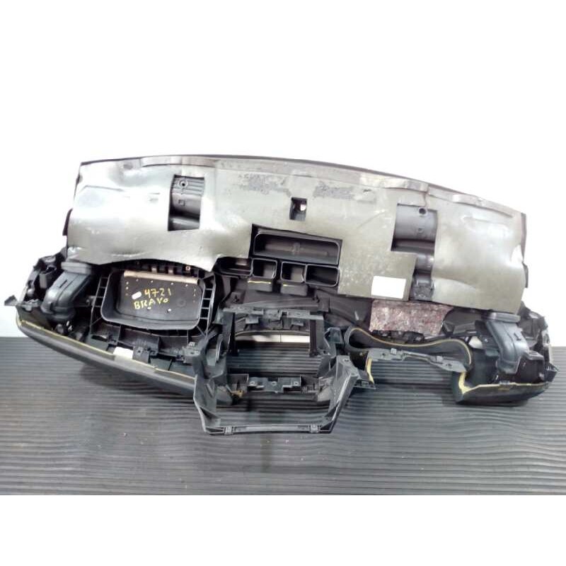 Recambio de salpicadero para fiat bravo (198) 1.6 16v active multijet (77kw) referencia OEM IAM 0735521741  P2-B2-11