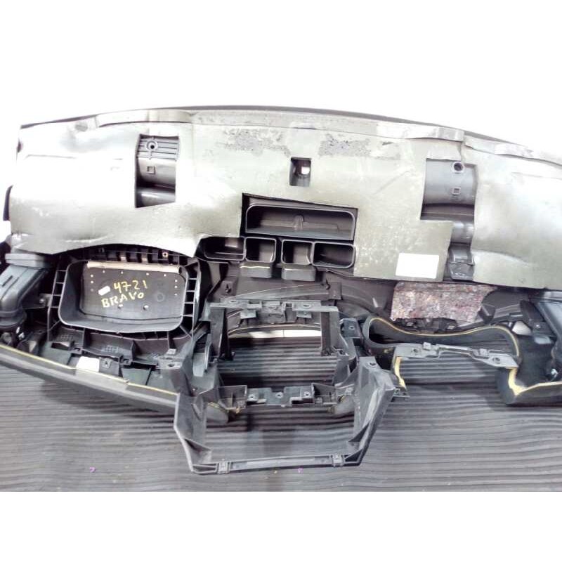 Recambio de salpicadero para fiat bravo (198) 1.6 16v active multijet (77kw) referencia OEM IAM 0735521741  P2-B2-11