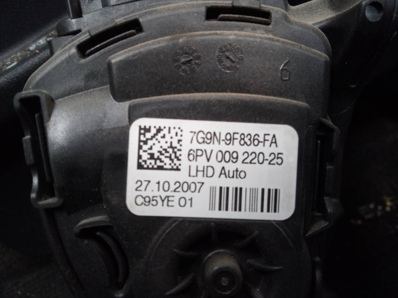 Recambio de pedal acelerador para land rover freelander (lr2) td4 e referencia OEM IAM 7G9N9F836FA  