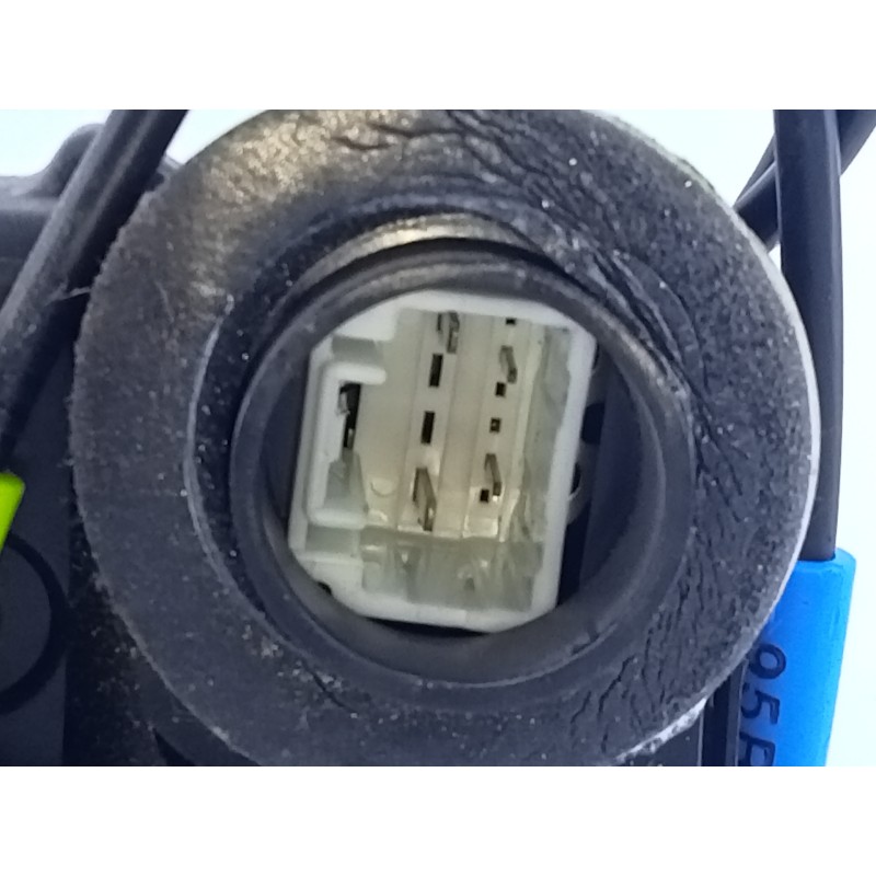 Recambio de cerradura puerta trasera izquierda para toyota land cruiser (j15) premium referencia OEM IAM   E2-B4-55-1