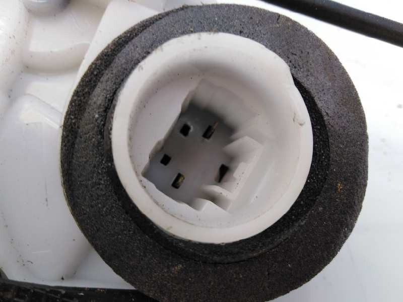 Recambio de cerradura puerta trasera derecha para toyota yaris city referencia OEM IAM   E2-B4-20-2