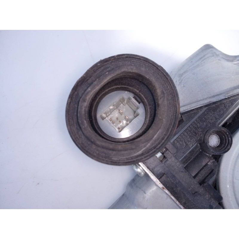 Recambio de elevalunas trasero derecho para toyota land cruiser (j15) premium referencia OEM IAM   E2-B4-50-1