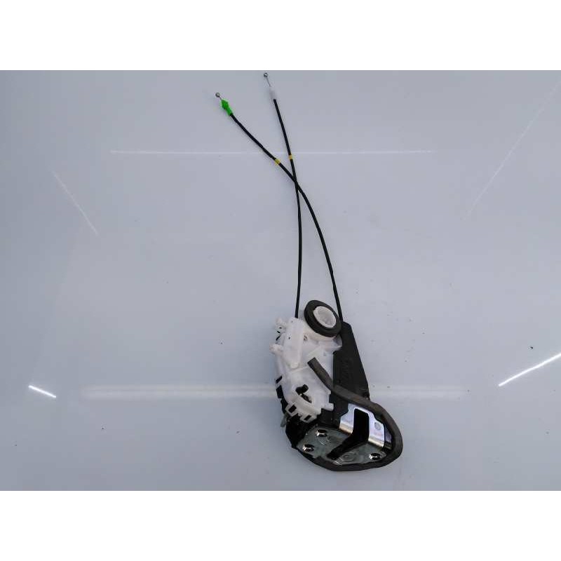 Recambio de cerradura puerta trasera derecha para toyota yaris city referencia OEM IAM   E2-B4-20-2