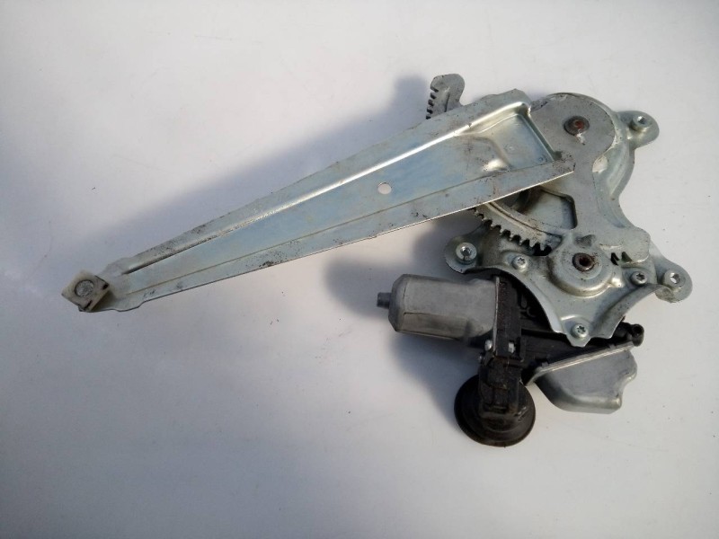 Recambio de elevalunas trasero derecho para toyota land cruiser (j15) premium referencia OEM IAM   E2-B4-50-1