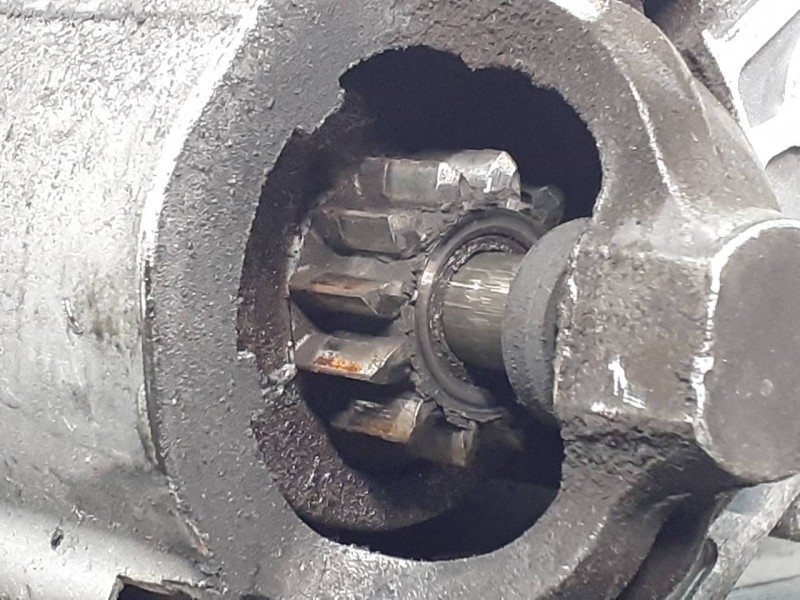 Recambio de motor arranque para opel vivaro b kasten/combi combi l1 2.9t referencia OEM IAM 233000106R  P3-A7-18-3