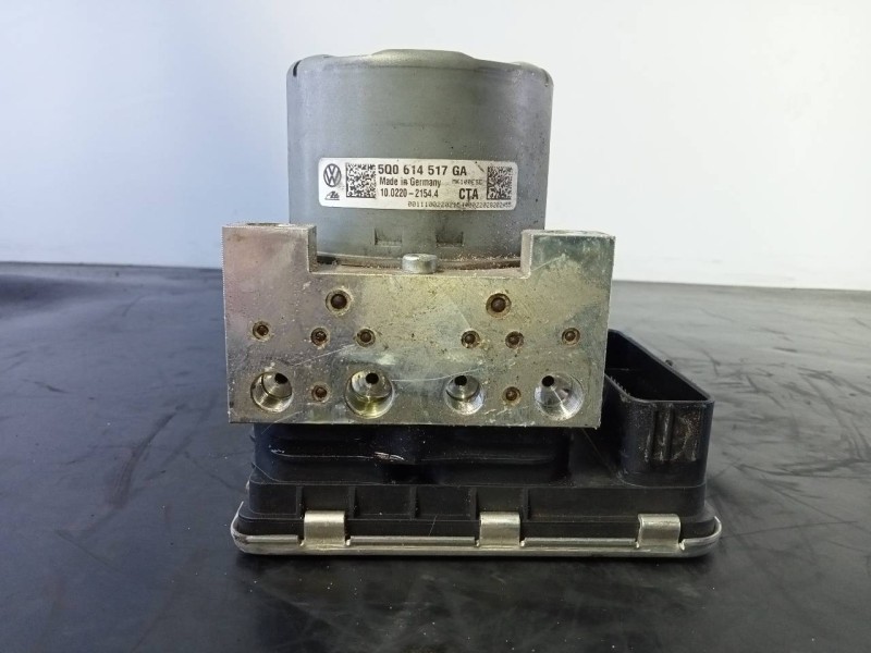 Recambio de abs para volkswagen tiguan advance bmt referencia OEM IAM 5Q0614517GA  P3-B8-29-1