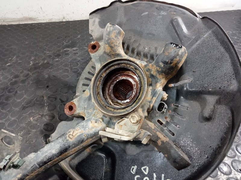 Recambio de mangueta delantera derecha para toyota land cruiser (j15) premium referencia OEM IAM   P1-A4-20