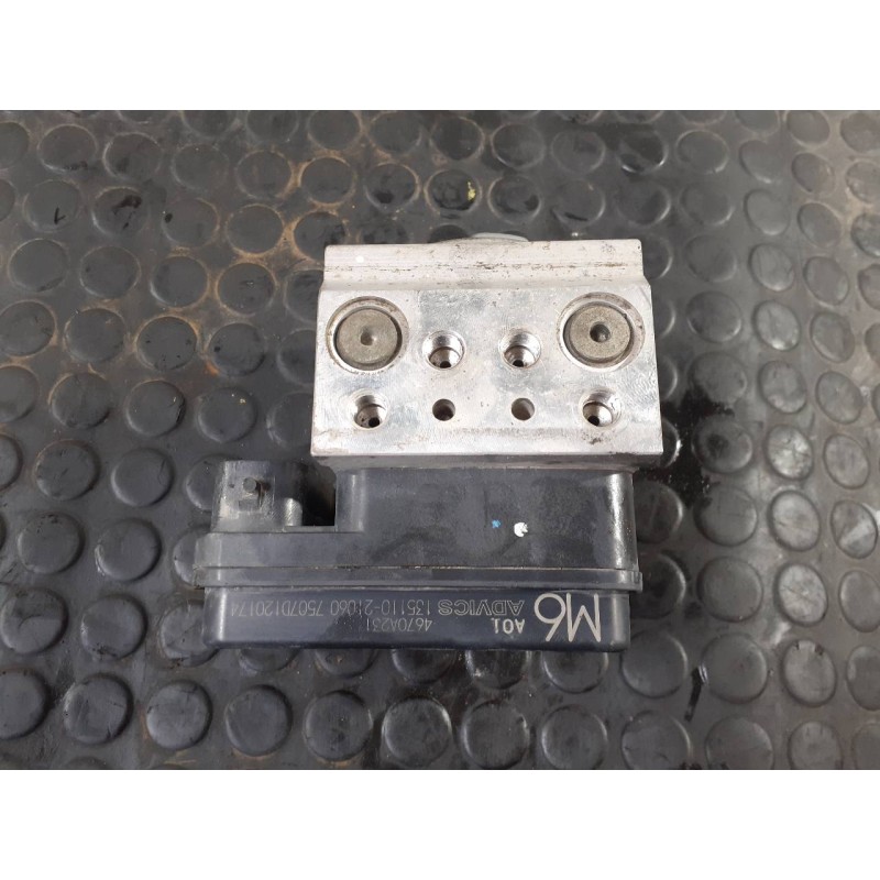 Recambio de abs para mitsubishi l 200 (ka0/kb0) inform doppelkabine 4wd referencia OEM IAM 4670A231 13511021060 P3-A8-2-5