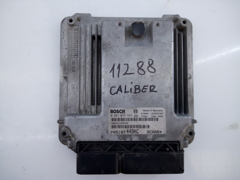 Recambio de centralita motor uce para dodge caliber s referencia OEM IAM P05187449AC 0281013693 E3-B6-4-2