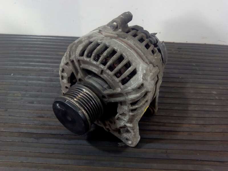 Recambio de alternador para nissan juke (f15) acenta referencia OEM IAM 0124525140  P3-B5-28-1