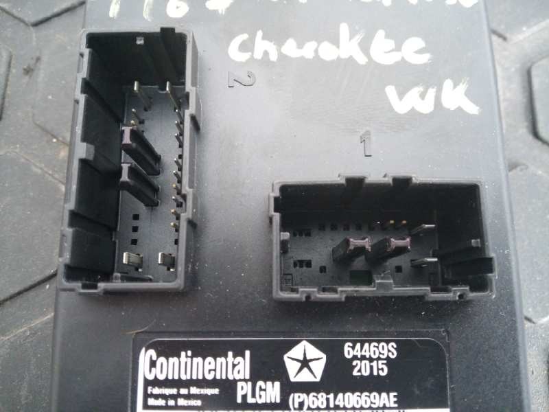 Recambio de modulo electronico para jeep gr.cherokee (wk) 3.0 crd summit referencia OEM IAM 68140669AE HW093100 E3-B6-21-2