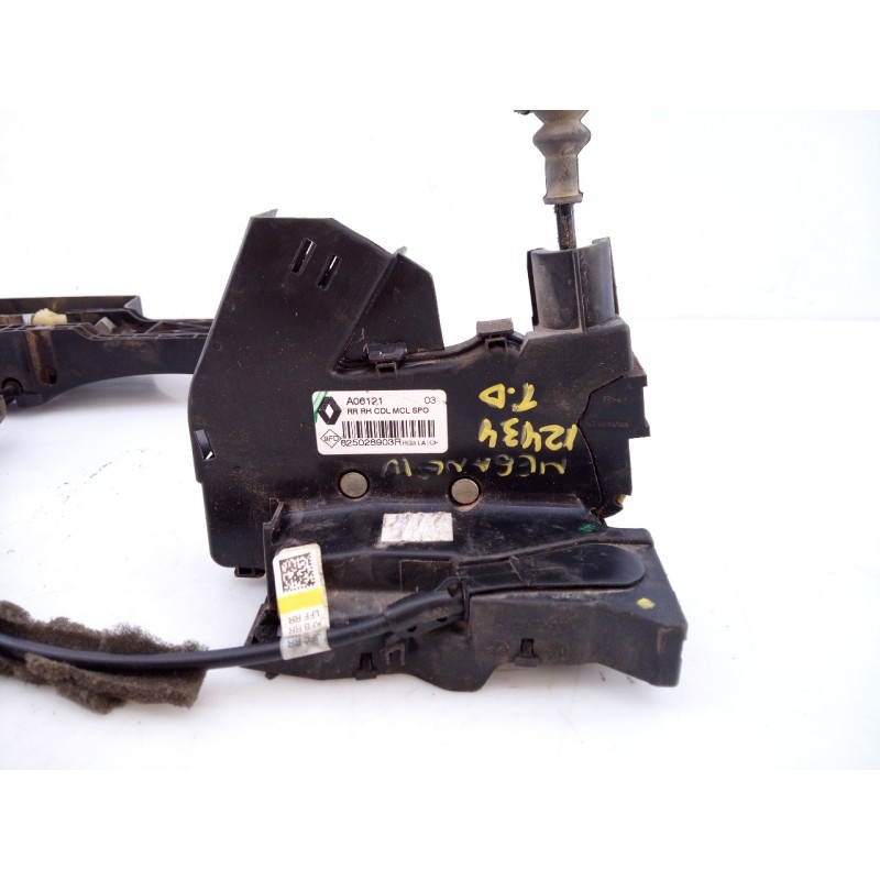 Recambio de cerradura puerta trasera derecha para renault megane iv berlina 5p life referencia OEM IAM 825028903R  E1-A1-40-1