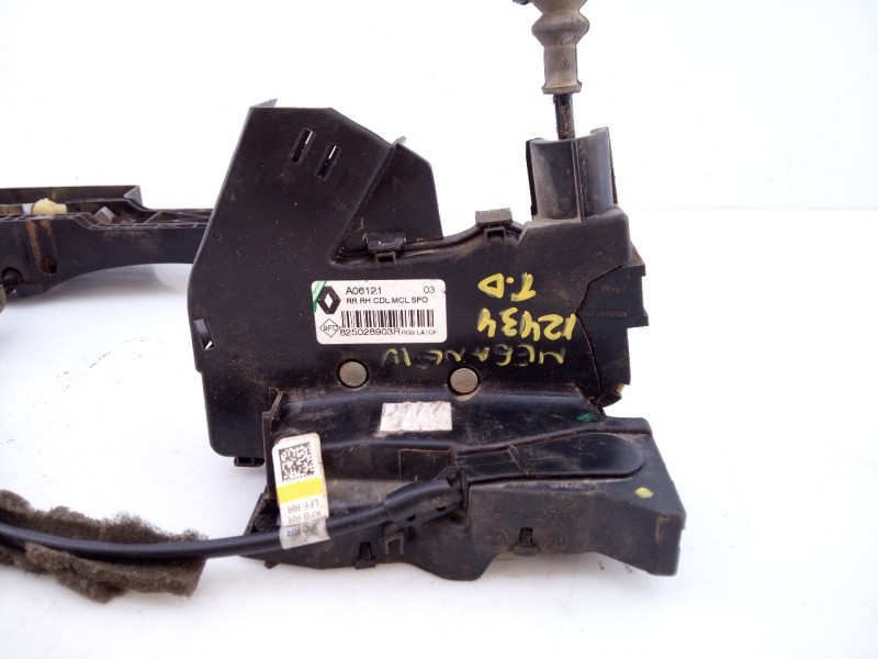 Recambio de cerradura puerta trasera derecha para renault megane iv berlina 5p life referencia OEM IAM 825028903R  E1-A1-40-1