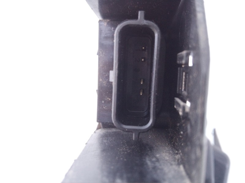 Recambio de cerradura puerta trasera izquierda para renault megane iv berlina 5p life referencia OEM IAM 825039922R  E1-A1-32-2