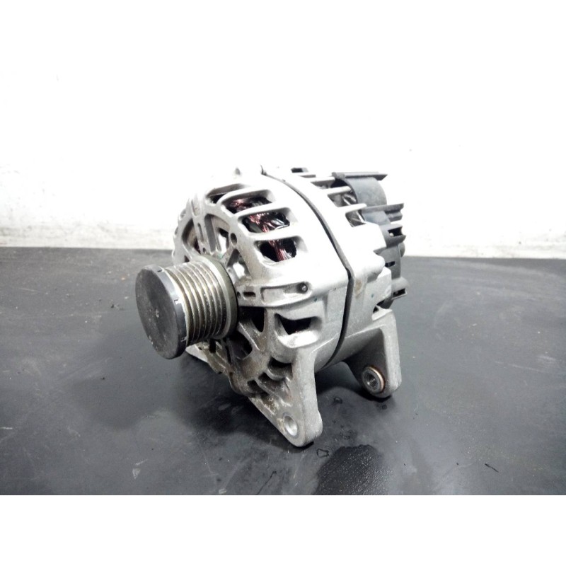 Recambio de alternador para renault megane iv berlina 5p limited referencia OEM IAM 231008040R 2613543A P3-B5-8-2