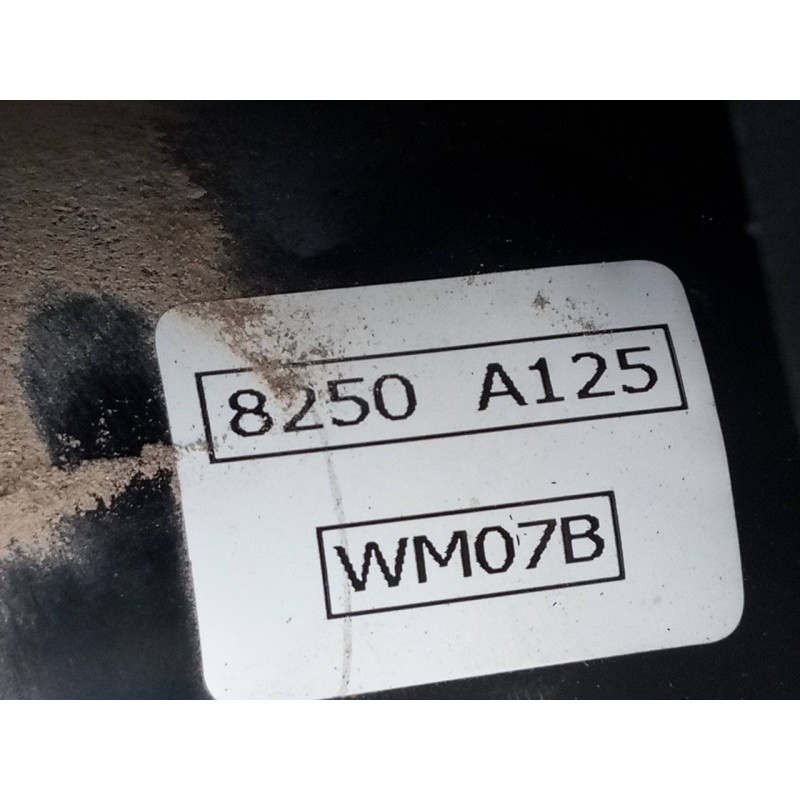 Recambio de motor limpia delantero para mitsubishi l 200 (ka0/kb0) inform doppelkabine 4wd referencia OEM IAM 8250A125  