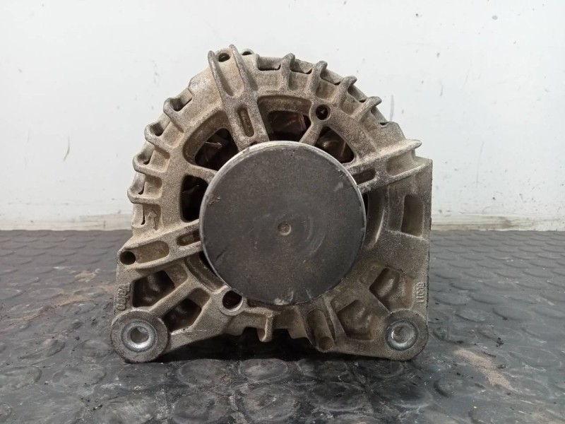 Recambio de alternador para dacia duster ambiance 4x4 referencia OEM IAM 231003831R 210091437 P3-A5-2-2