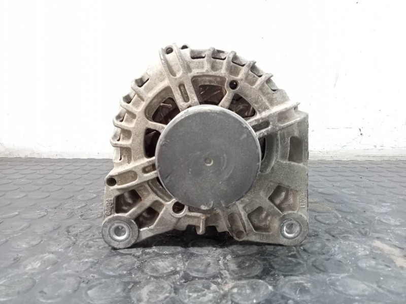 Recambio de alternador para dacia duster ambiance 4x4 referencia OEM IAM 231003831R 210091437 P3-A5-2-2