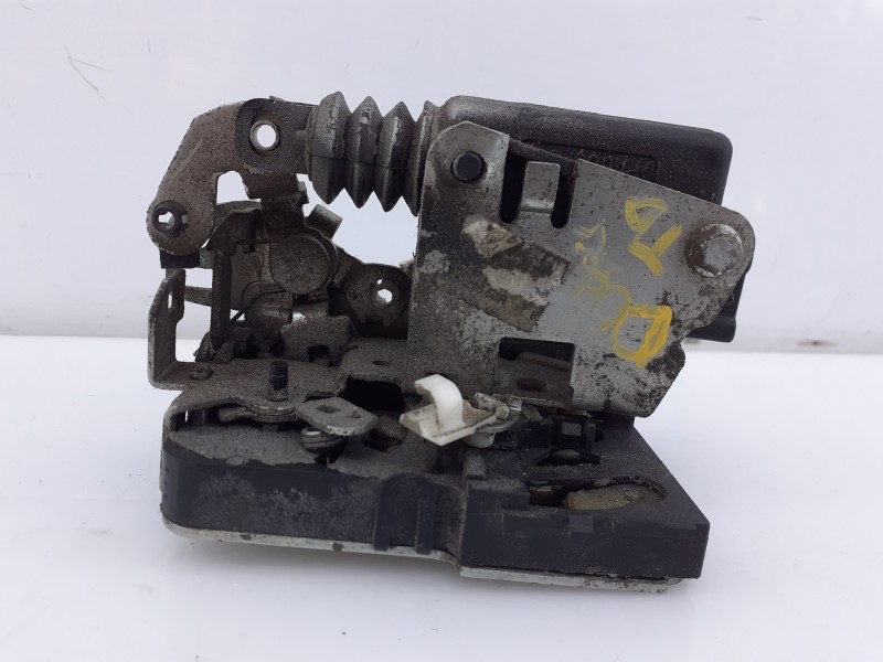 Recambio de cerradura puerta trasera derecha para dacia duster ambiance 4x4 referencia OEM IAM   E1-A1-8-2