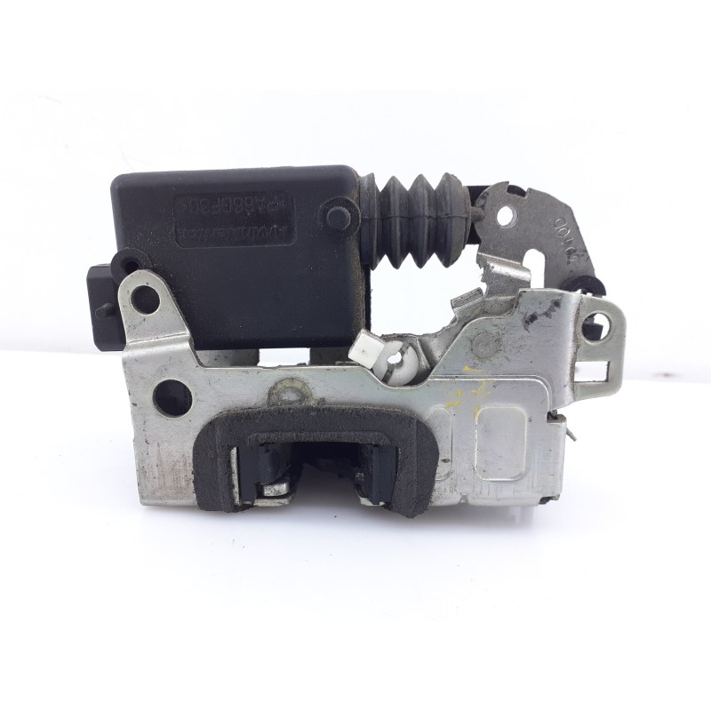 Recambio de cerradura puerta trasera derecha para dacia duster ambiance 4x4 referencia OEM IAM   E1-A1-8-2